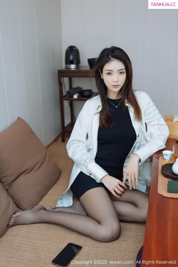 可乐Vicky  [XiuRen]高清写真图 2022.04.07 No.4832 可樂Vicky第3张图片